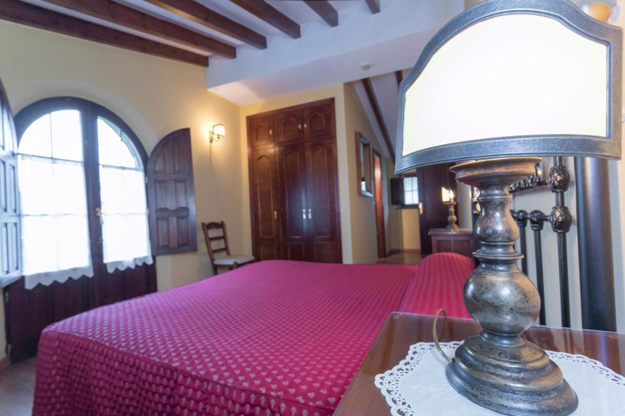 Posada De La Abadia - Adults Only ซันติยานาเดลมาร์ ภายนอก รูปภาพ