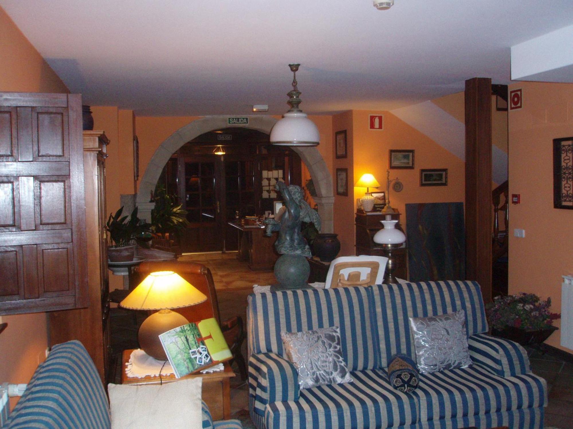 Posada De La Abadia - Adults Only ซันติยานาเดลมาร์ ภายนอก รูปภาพ