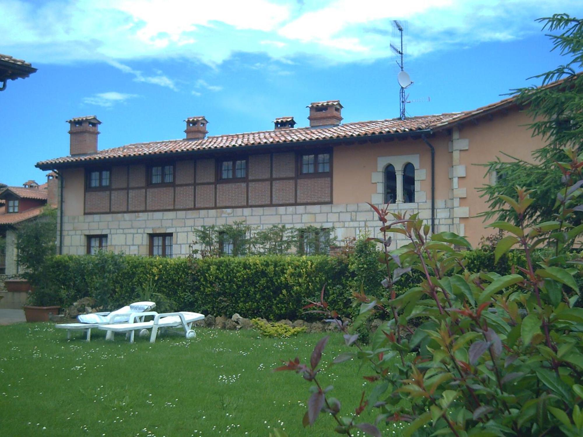 Posada De La Abadia - Adults Only ซันติยานาเดลมาร์ ภายนอก รูปภาพ