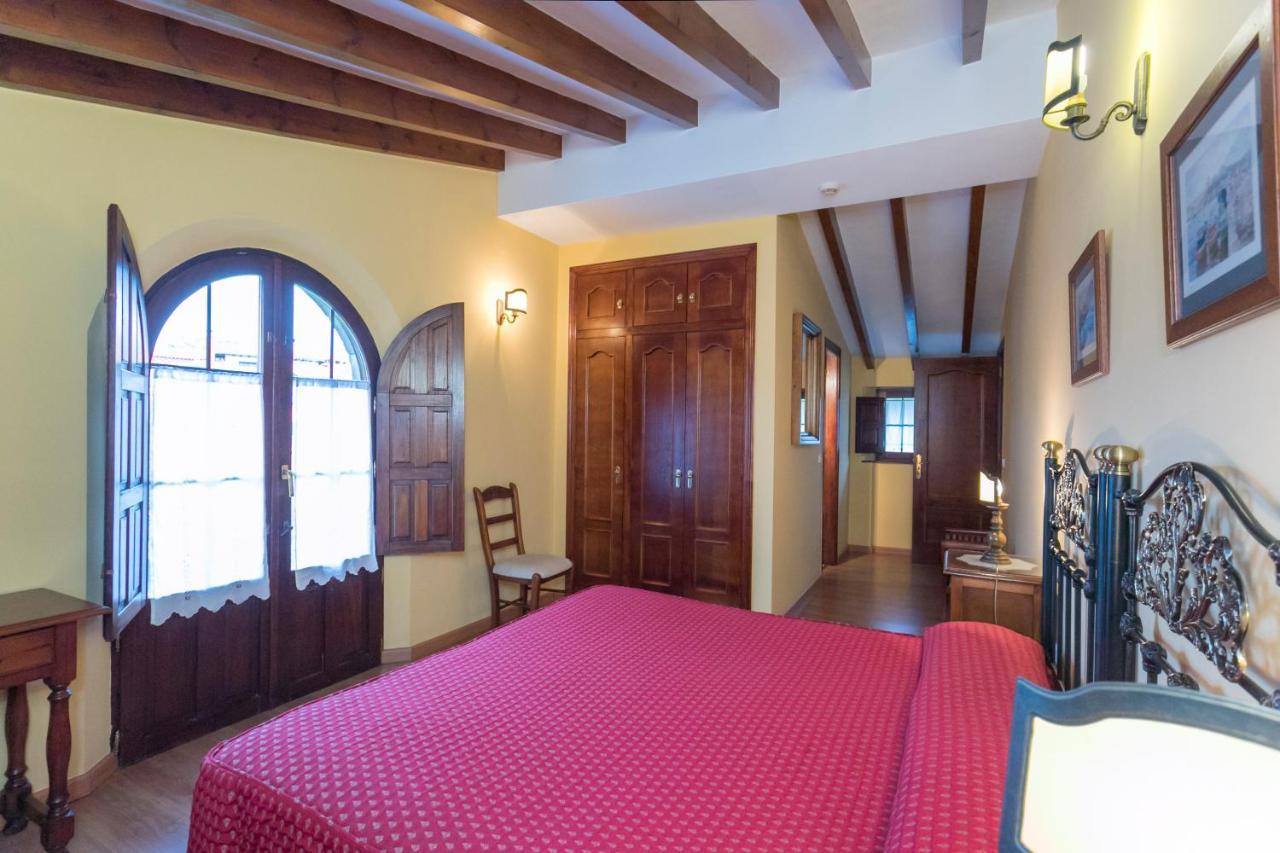Posada De La Abadia - Adults Only ซันติยานาเดลมาร์ ภายนอก รูปภาพ