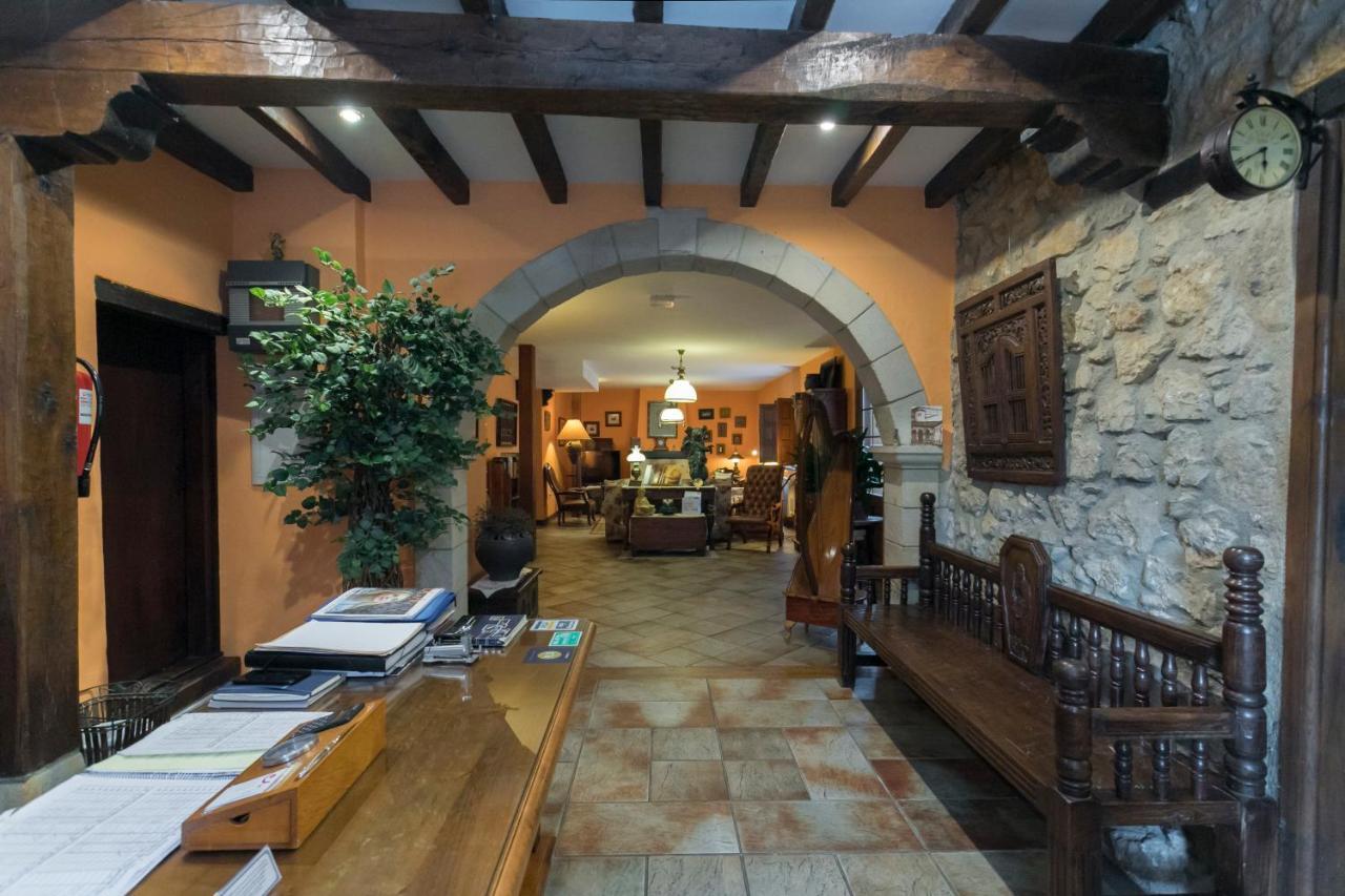 Posada De La Abadia - Adults Only ซันติยานาเดลมาร์ ภายนอก รูปภาพ