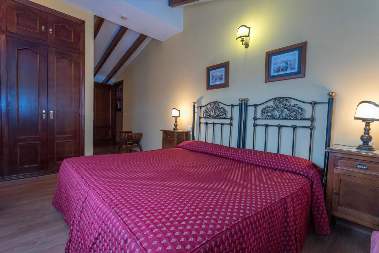 Posada De La Abadia - Adults Only ซันติยานาเดลมาร์ ภายนอก รูปภาพ