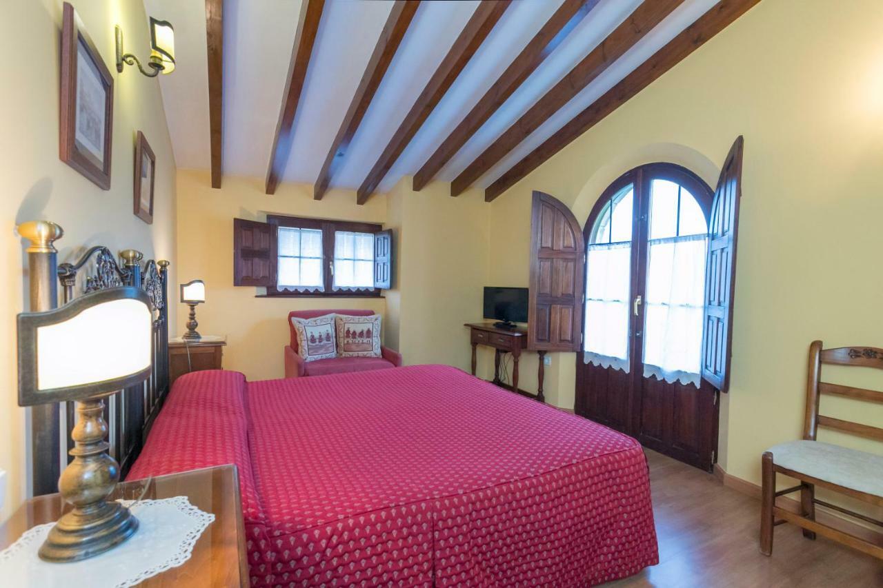 Posada De La Abadia - Adults Only ซันติยานาเดลมาร์ ภายนอก รูปภาพ